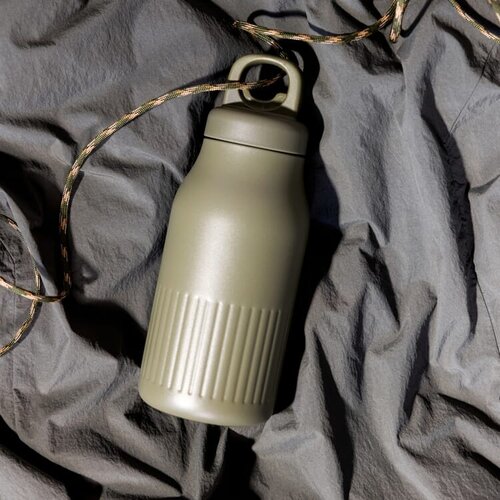 Sagaform Truls stalen fles met openklik dop 500 ml met logo – duurzaam relatiegeschenk