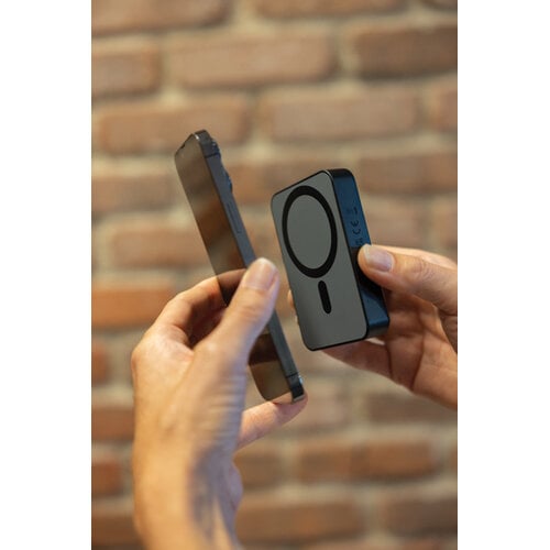 Amporia RCS rplastic magnetische 10.000 mAh powerbank in zakformaat bedrukken met logo