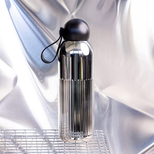 Sagaform Tekla LT52133 chromen vacuümfles 500 ml van gerecycled RVS met rietje