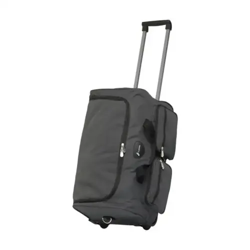 <p>Wil je een <strong>Milaan trolleytas bedrukken met logo</strong>? De 268126 is een ruime zachte trolleytas van duotone 600D polyester met circa 31,5 liter inhoud. Het grote hoofdvak, vier ritsvakken aan de voorzijde, twee wielen en de uitschuifbare handgreep maken dit model praktisch voor zakelijke trips, weekendjes weg en personeelsreizen.</p> <p> </p> <h2>31,5 liter voor korte reizen en overnachtingen</h2> <p>Met circa 31,5 liter inhoud biedt de Milaan ruimte voor kleding, schoenen en andere persoonlijke reisbenodigdheden voor een korte reis of zakelijke overnachting.</p> <p>De afmetingen van 57 x 30 x 30 cm maken dit een relatief ruime zachte trolley. Wil je de tas meenemen als handbagage in het vliegtuig, controleer dan altijd vooraf de actuele afmetingen en gewichtsregels van de luchtvaartmaatschappij.</p> <p> </p> <h2>Groot hoofdvak met vier ritsvakken</h2> <p>Het ruime hoofdcompartiment biedt plaats aan de grotere bagage. Aan de voorzijde zitten daarnaast vier aparte vakken m