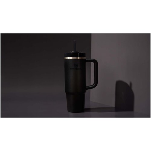 DéBlé Stanley Quencher H2.0 FlowState 890 ml tumbler 100981 gegraveerd met logo