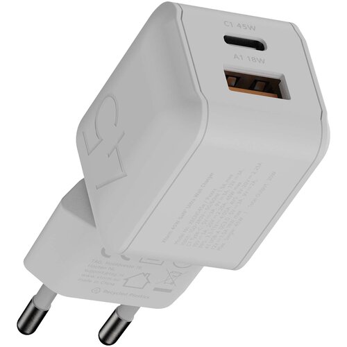 Xtorm NextGen 45W wandlader (124607) wit met USB-C en USB-A van gerecycled ABS gegraveerd met bedrijfslogo