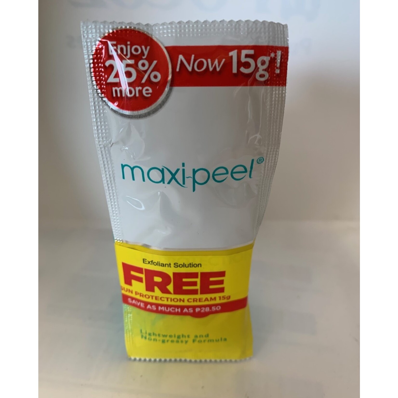 Maxi-Peel, biedt een passend product voor al jouw huidbehoeften! Maxi-Peel Tretinoin hydroquinone exfoliant  solution  nr 2 Nu met gratis 15 gram Sun Protection Cream!