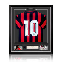 Ruud Gullit gesigneerd AC Milan retro shirt - ingelijst Ruud Gullit gesigneerd AC Milan retro shirt - ingelijst