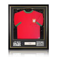 Eusebio gesigneerd Portugal shirt 1966 - ingelijst