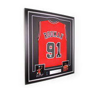 Dennis Rodman gesigneerd Chicago Bulls shirt - ingelijst