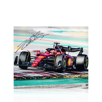 Charles Leclerc gesigneerd F1 Ferrari foto - In Action