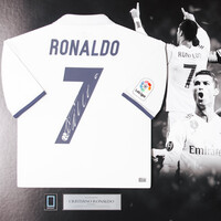 Cristiano Ronaldo & Lionel Messi gesigneerde shirts - ingelijst