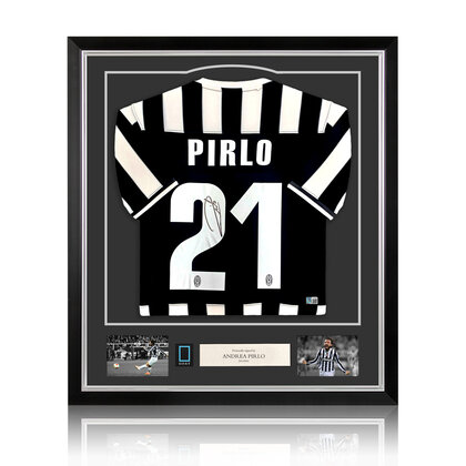 Andrea Pirlo gesigneerd Juventus shirt 2013-14 - ingelijst