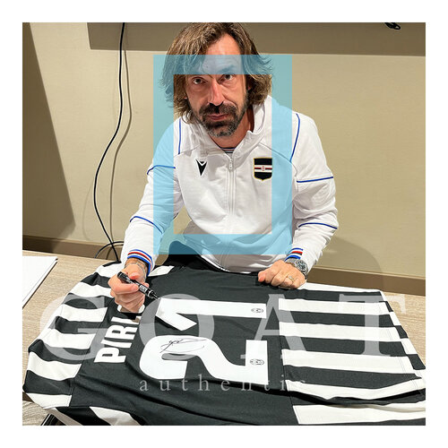 Andrea Pirlo gesigneerd Juventus shirt 2013-14 - ingelijst