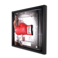 Muhammad Ali gesigneerd Everlast bokshandschoen - ingelijst Muhammad Ali gesigneerd Everlast bokshandschoen - ingelijst