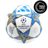 Icons Iker Casillas gesigneerde voetbal