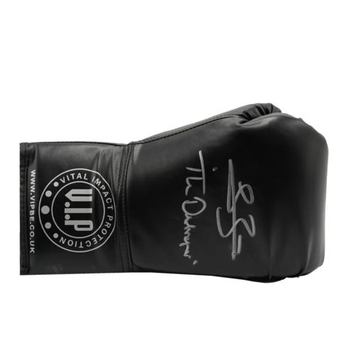 Icons Conor Benn gesigneerde bokshandschoen
