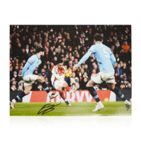 Icons Ethan Nwaneri  gesigneerde Arsenal foto