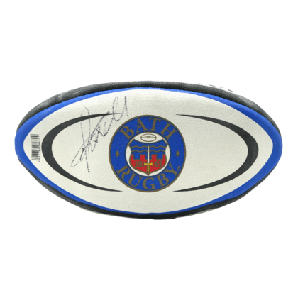 Finn Russell gesigneerde bal