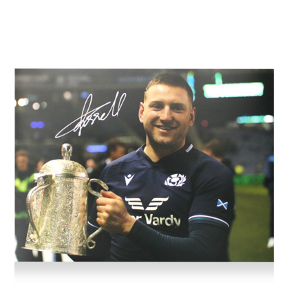 Finn Russell gesigneerde Scotland foto