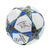 Icons Faustino Asprilla gesigneerde voetbal