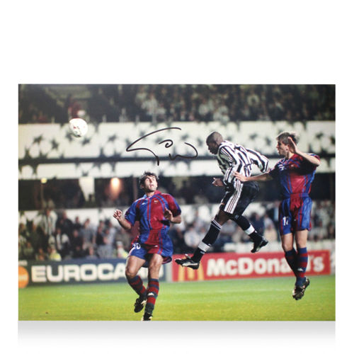 Icons Faustino Asprilla gesigneerde Newcastle United foto