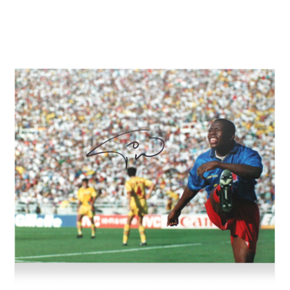 Faustino Asprilla gesigneerde Colombia foto