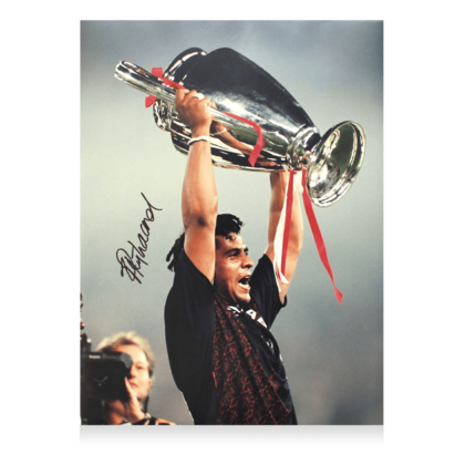 Frank Rijkaard gesigneerde AC Milan foto