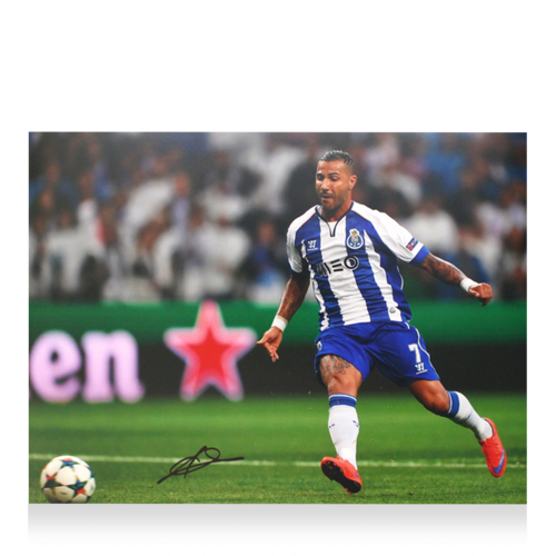 Icons Ricardo Quaresma gesigneerde FC Porto foto