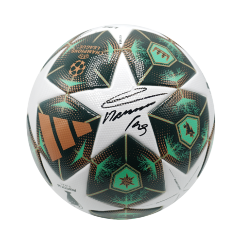 Icons Lautaro Martinez gesigneerde voetbal