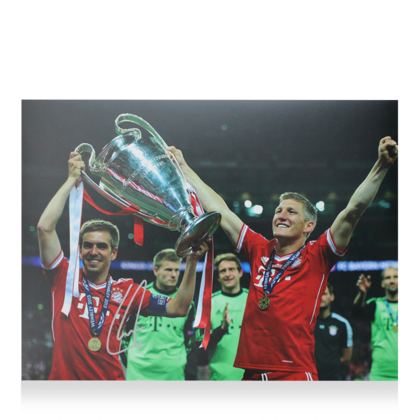 Philip Lahm gesigneerde Bayern München foto