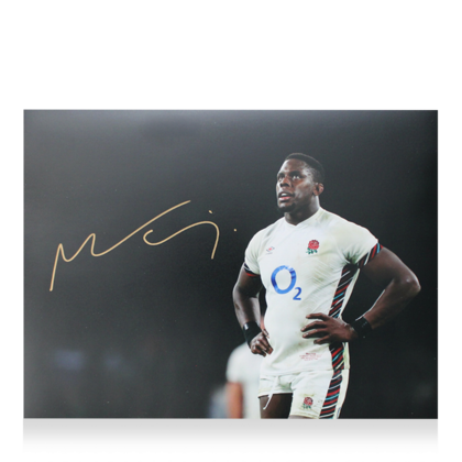 Maro Itoje gesigneerde Engeland foto