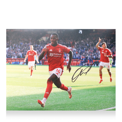 Callum Hudson-Odoi gesigneerde Nottingham Forest foto