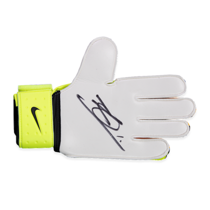 Jack Butland gesigneerde keepershandschoen