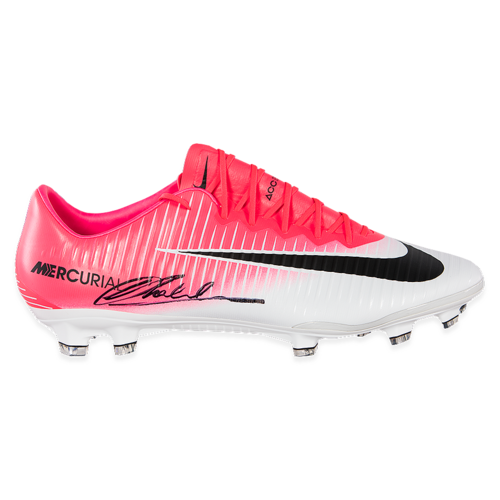 Icons Nathaniel Chalobah gesigneerde Engeland voetbalschoen