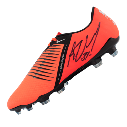 Kevin Volland gesigneerde Bayer 04 Leverkusen voetbalschoen