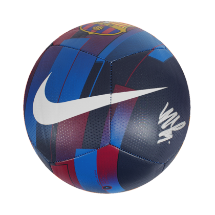 Memphis Depay gesigneerde voetbal