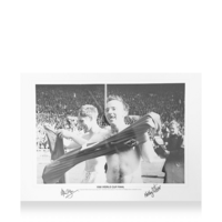 Icons Alan Ball en Nobby Stiles gesigneerde Engeland foto