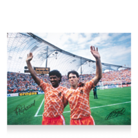 Icons Van Basten en Rijkaard gesigneerde Nederland foto 1988