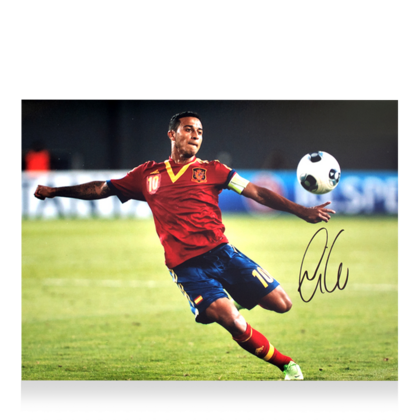 Thiago Alcantara gesigneerde Spanje foto