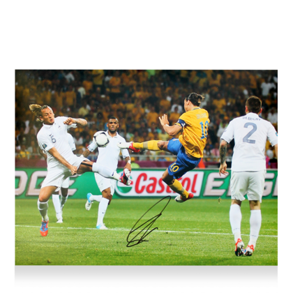 Zlatan Ibrahimovic gesigneerde Zweden foto 2012