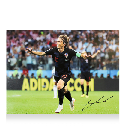 Luka Modric gesigneerde Kroatië foto