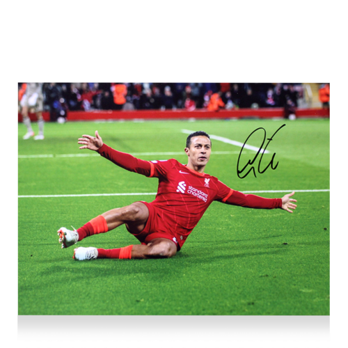 Icons Thiago Alcantara gesigneerde Liverpool FC foto