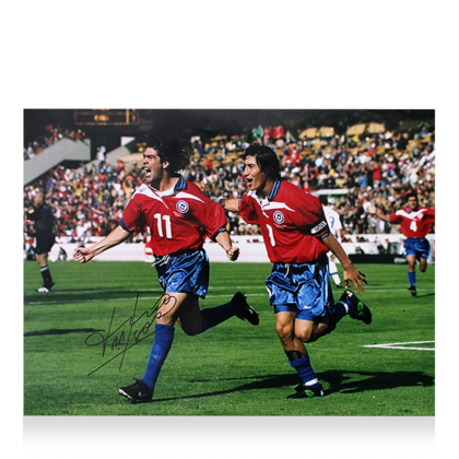Marcelo Salas gesigneerde Chili foto 1998