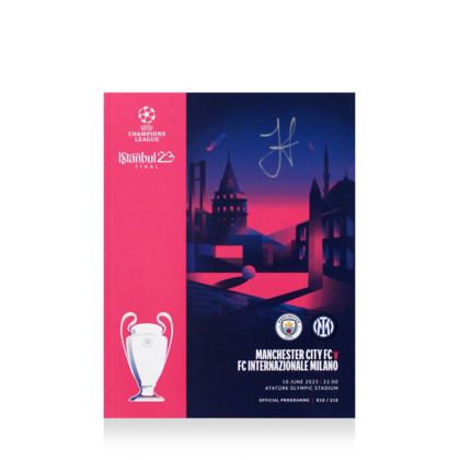 Julian Alvarez gesigneerd Manchester City programmaboekje