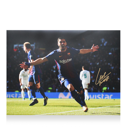 Luis Suarez gesigneerde FC Barcelona foto