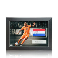 Wesley Sneijder gesigneerde Nederland aanvoerdersband - ingelijst