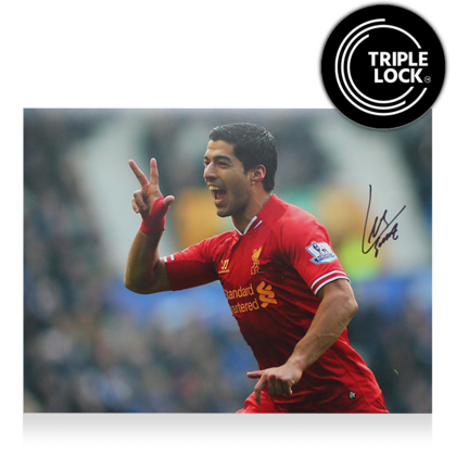 Luis Suarez gesigneerde Liverpool FC foto