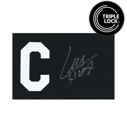 Luis Suarez gesigneerde aanvoerdersband