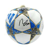 Icons Morgan Rogers gesigneerde voetbal