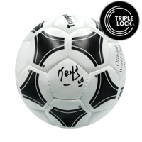 Icons Mario Kempes gesigneerde voetbal 1978