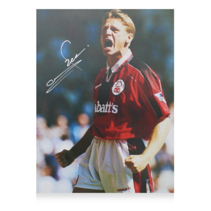 Stuart Pearce gesigneerde Nottingham Forest foto
