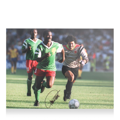 Roger Milla gesigneerde Cameroon foto