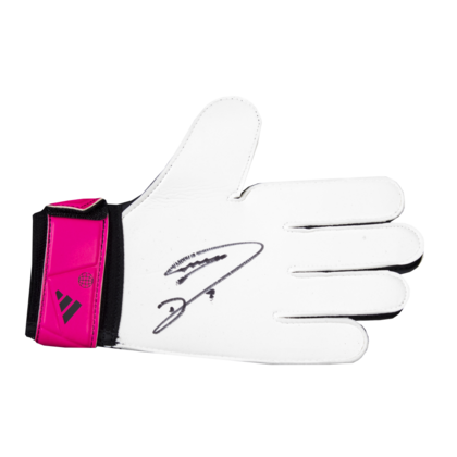 Emiliano Martinez gesigneerde keepershandschoen